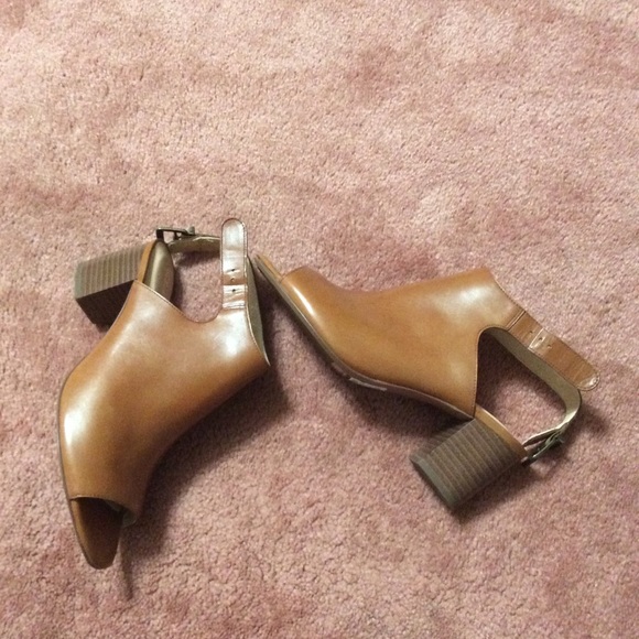 Clarks Shoes - Clark brand new open toe shoes